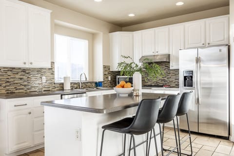 The fully stocked kitchen comes equipped for all your cooking needs