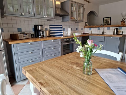 Apartment | Private kitchen | Highchair