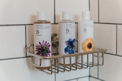 Double Room, Ensuite, Garden View (Exe) | Bathroom