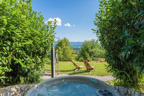 Private spa tub