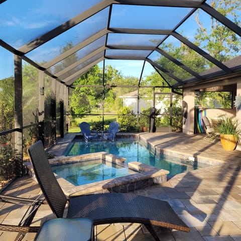 Beautiful  Home With  Private  Pool  & Spa
