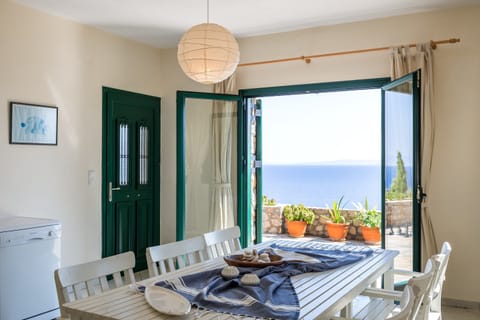 Villa | Dining