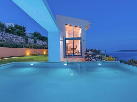 Villa | Pool | Indoor pool, outdoor pool