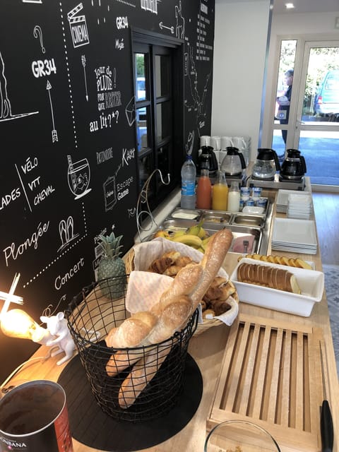 Daily buffet breakfast (EUR 12 per person)