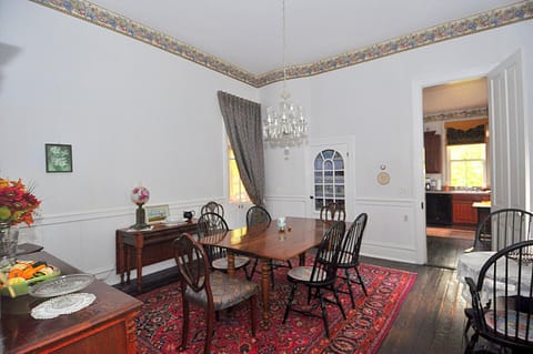 House, Multiple Beds (Manor at Berkeley Springs) | Dining