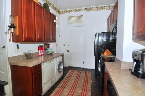 House, Multiple Beds (Manor at Berkeley Springs) | Private kitchen | Shared fridge, microwave, stovetop