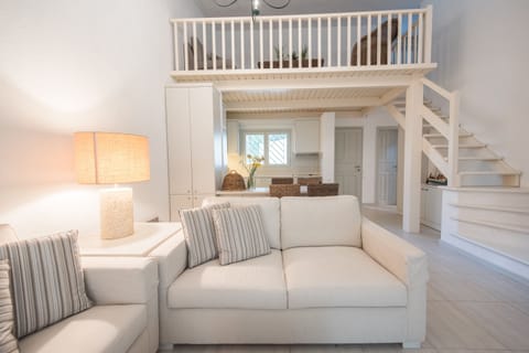 Villa, 2 Bedrooms | Living room | Flat-screen TV