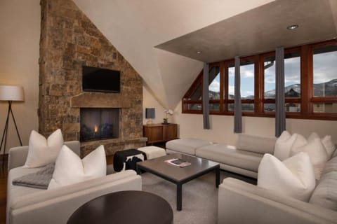 Condo (Vail Solaris 3 Bedroom Den) | Exterior