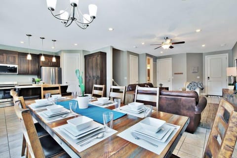 619 Spacious and Comfortable Family Area and Dining Area with a seating for 8