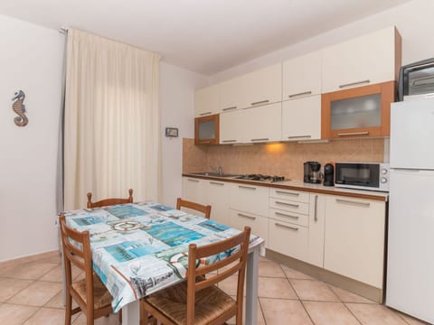 Sky, Table, Furniture, Daytime, Property, Plant, Mountain, Azure, Chair, Nature