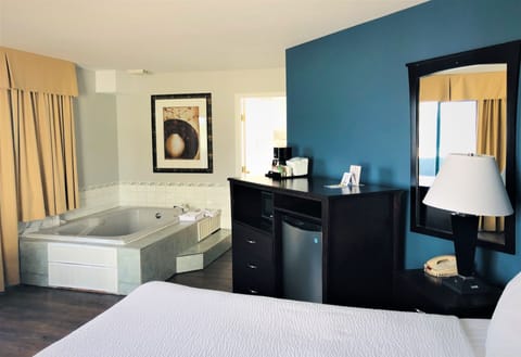 Upgraded, Honeymoon Single Room, 1 King Bed, Non Smoking | Desk, iron/ironing board, WiFi (free), alarm clocks