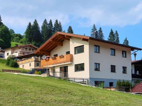Sky, Cloud, Plant, Building, Window, Tree, House, Land Lot, Larch, Residential Area