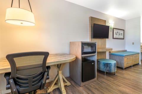 Desk, laptop workspace, soundproofing, iron/ironing board