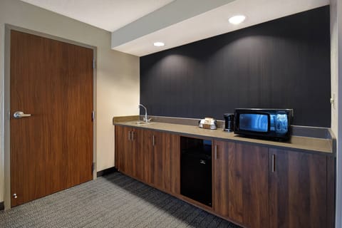 Suite, 1 King Bed with Sofa bed, Balcony | Down comforters, desk, laptop workspace, blackout drapes