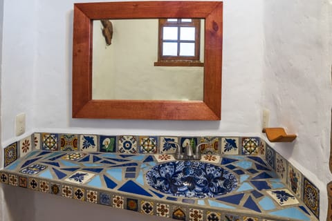 Family Room | Bathroom sink