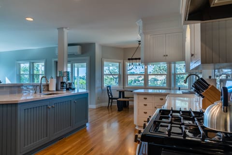 Superior hardwood floors, warm tones and textures for a quality