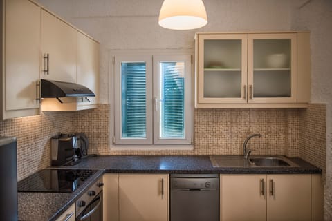 Apartment, 2 Bedrooms, Sea View | Living area | 24-inch flat-screen TV with satellite channels, LED TV