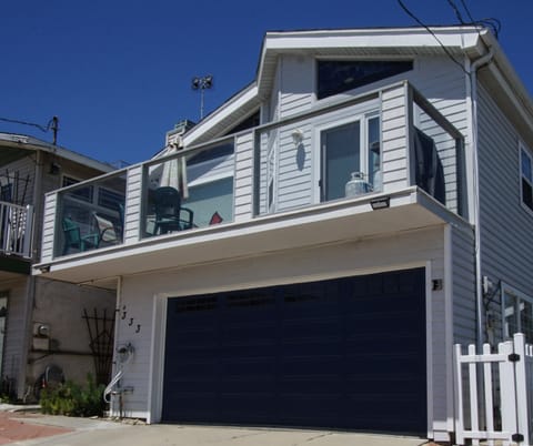 3 Bedroom, 3 Bathroom Sleeps 8 333 Juanita Oceano Vacation Renta