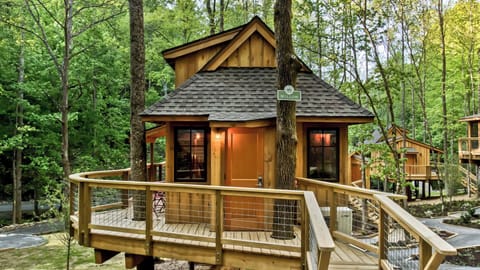 The Willow Treehouse