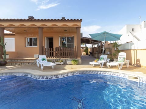 Property, Swimming Pool, Building, House, Home, Real Estate, Estate, Resort, Villa, Vacation