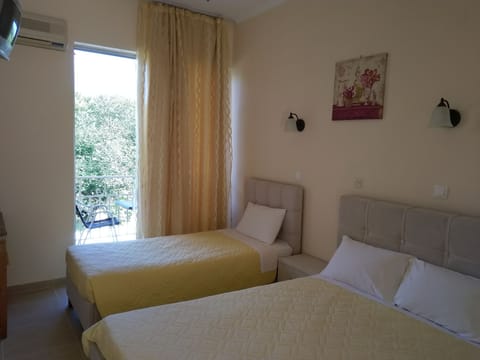 Studio for 3 people | 1 bedroom, Egyptian cotton sheets, premium bedding, memory foam beds