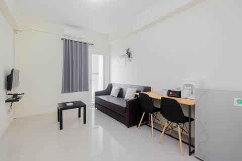 Room | In-room dining