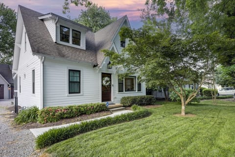 Newly renovated Craftsman`s Cottage with historic charm.