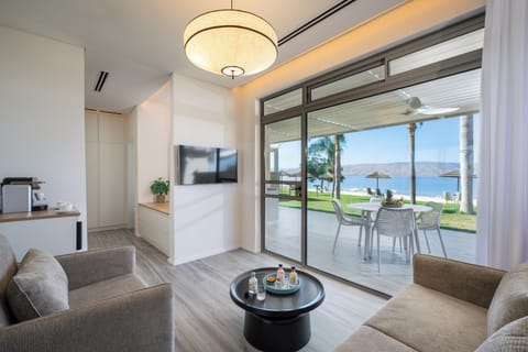 Family Villa, Lake View | Living area | 42-inch LCD TV with cable channels, TV