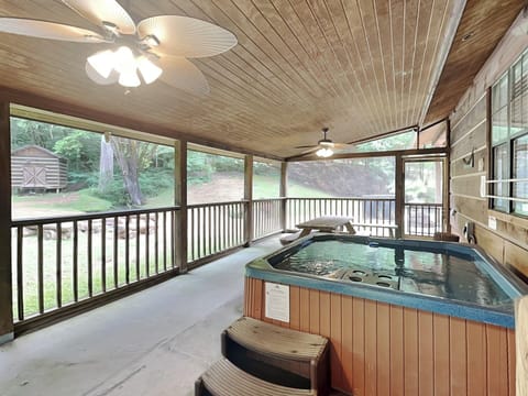 Studio (2 Bedrooms) | Property amenity