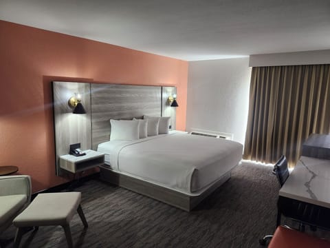 X-SGR | 1 bedroom, premium bedding, desk, free WiFi