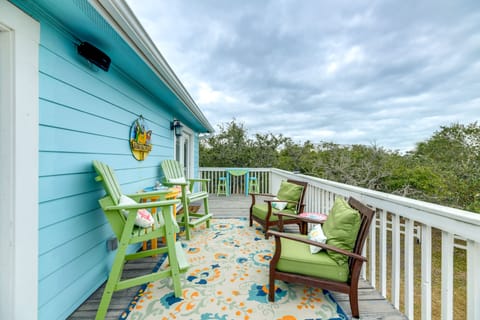 Rockport Vacation Rental | 2BR | 1.5BA | 1,000 Sq Ft | Stairs Required to Access