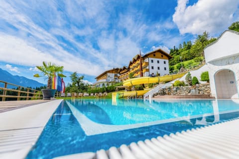 Indoor pool, seasonal outdoor pool, pool umbrellas, sun loungers