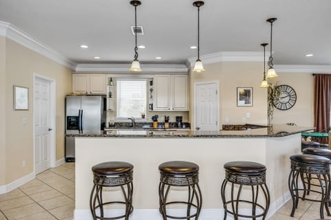 Oversized kitchen bar