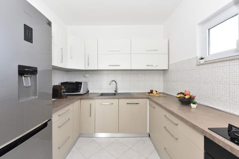 Villa, 3 Bedrooms, Private Pool, Pool View | Private kitchen | Microwave, oven, stovetop, dishwasher