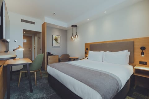 Premium bedding, minibar, in-room safe, desk