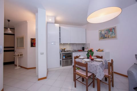 Family Apartment, Multiple Bedrooms (Francesca 2 600m From Sea) | Dining