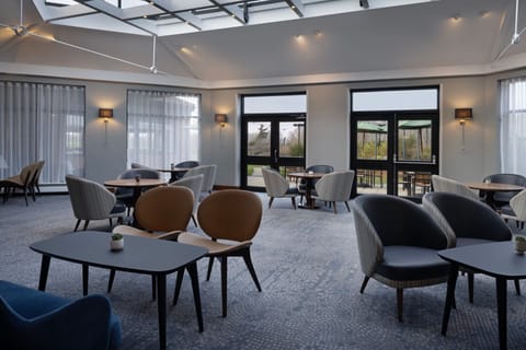 Breakfast, lunch, dinner served; British cuisine 