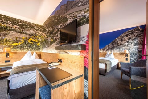 Comfort Triple Room, 3 Twin Beds | In-room safe, desk, soundproofing, rollaway beds