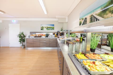 Daily buffet breakfast for a fee