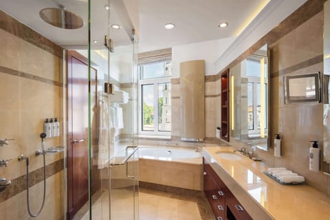 Presidential Suite, 1 King Bed | Bathroom | Separate tub and shower, deep soaking tub, eco-friendly toiletries