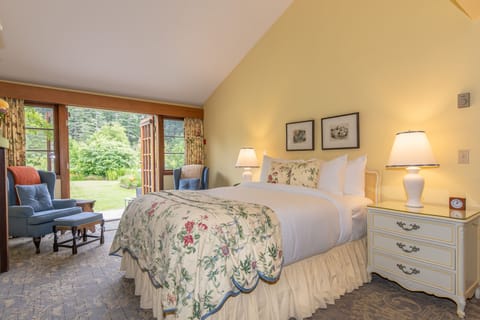 Frette Italian sheets, premium bedding, Tempur-Pedic beds