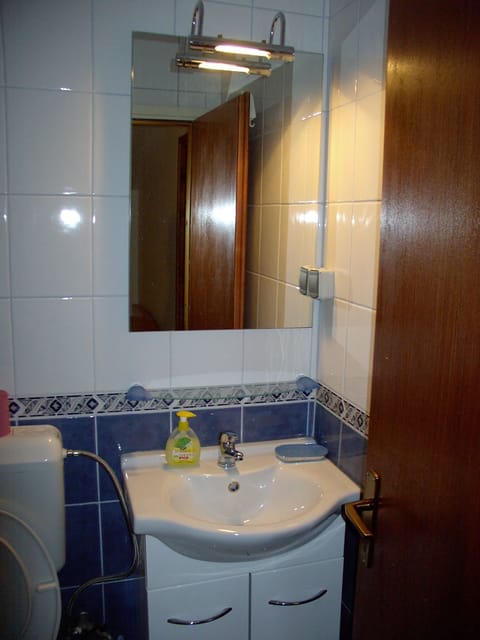 Studio, Multiple Bedrooms, Accessible, Smoking | Bathroom | Hair dryer