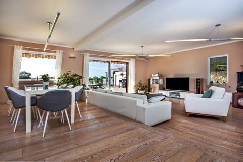 Villa, 4 Bedrooms, Private Pool, Pool View | Living room