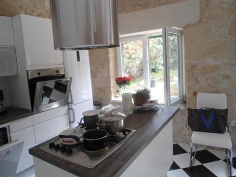House, 3 Bedrooms, Smoking, Balcony | Interior