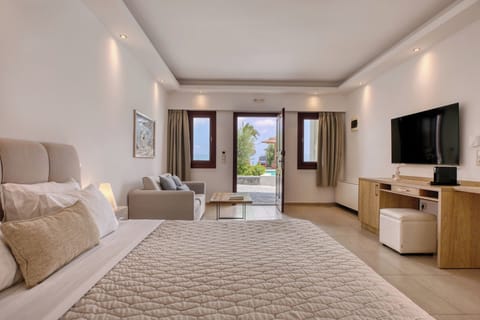 Junior Suite, Private Pool, Pool View | In-room safe, individually decorated, individually furnished, desk