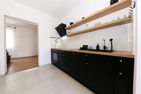 Apartment, 2 Bedrooms, Terrace | Interior