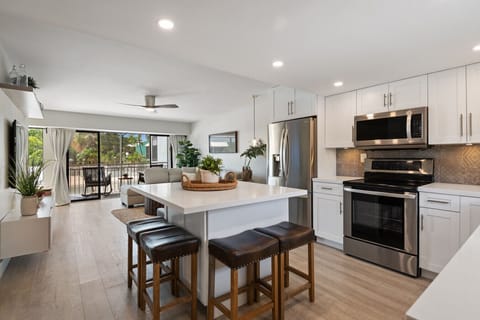 Fully equipped kitchen -  2nd flor