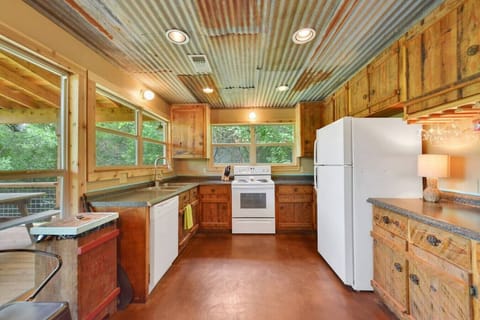 Full size kitchen with Guadalupe River view