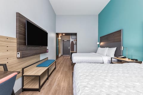 In-room safe, desk, laptop workspace, blackout drapes