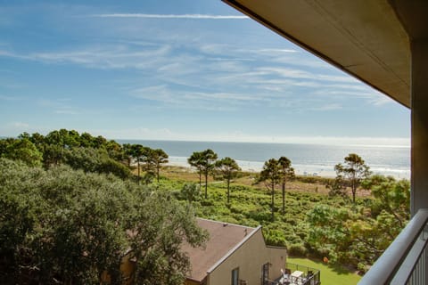 Ocean view right side of balcony 